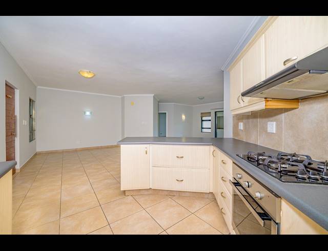 3 BEDROOM APARTMENT FOR SALE IN PALM LAKES ESTATE